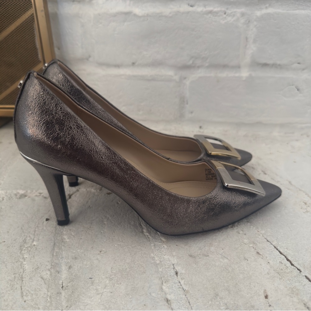 Jones New York Bronze Metallic Pointed Toe Heels 7.5 JNY Buckle Pumps - Picture 6 of 8